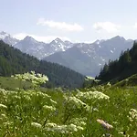 La Jolie Bergere