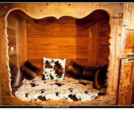 La Jolie Bergere فندق