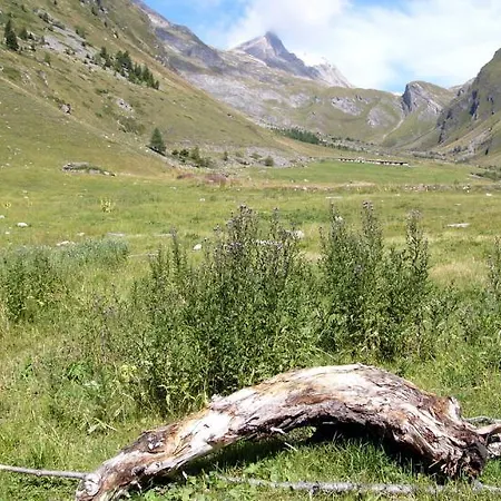 La Jolie Bergere לה סאלה