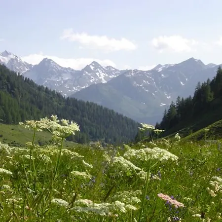 La Jolie Bergere