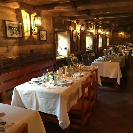 Hotel La Jolie Bergere 3*