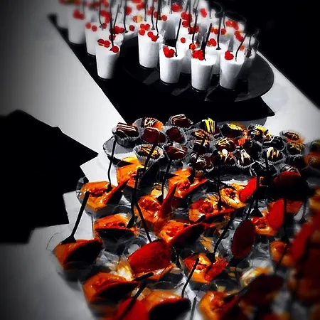 La Jolie Bergere La Salle