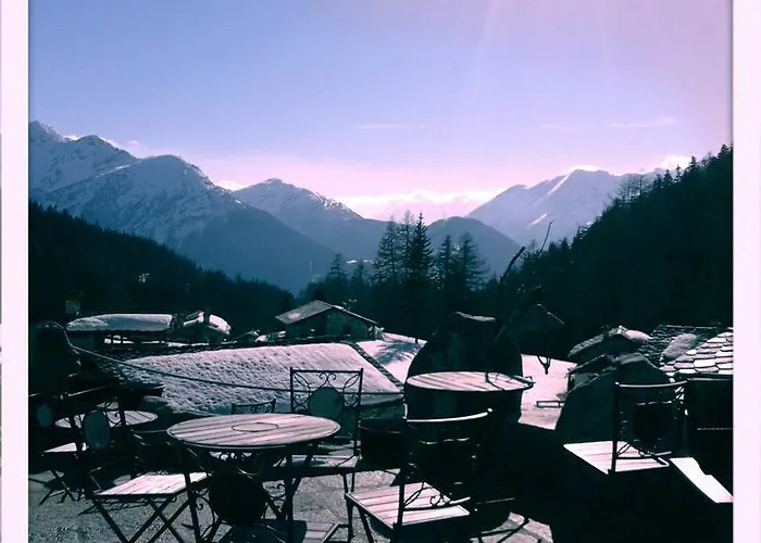 Hotel La Jolie Bergere La Salle